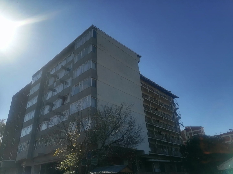 1 Bedroom Property for Sale in Bloemfontein Free State